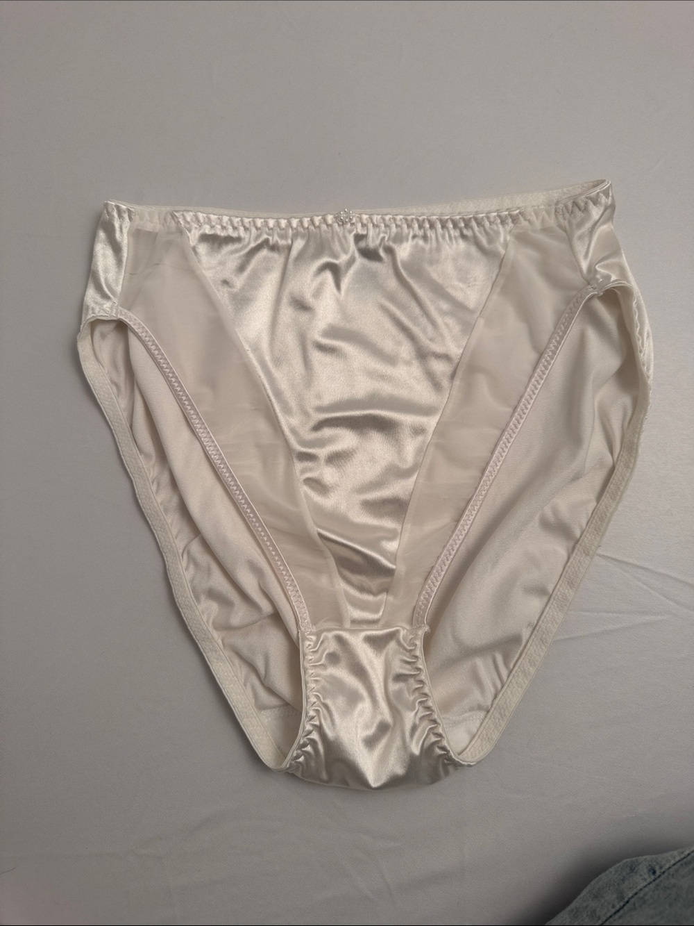 Maidenform Sheer Secrets vintage white satin and mesh hi-cut panty